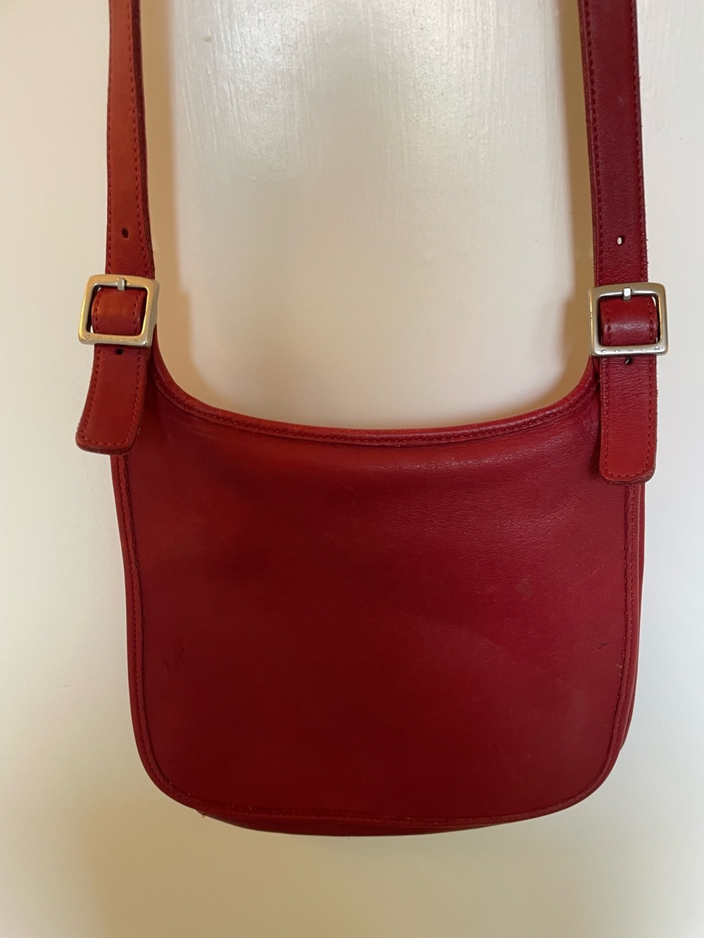 Vintage Coach Red Saddle Leather Bag - Classic Crossbody Style